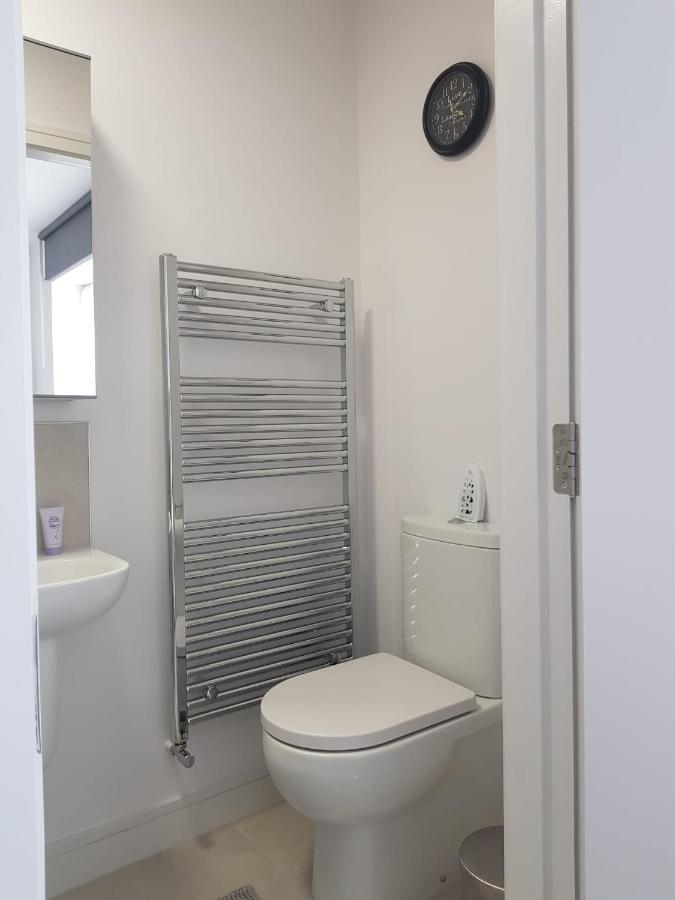 Barnoaks House - Private Room Ensuite Bathroom Homestay Dublin Exterior photo