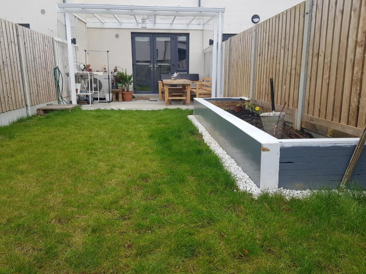 Barnoaks House - Private Room Ensuite Bathroom Homestay Dublin Exterior photo